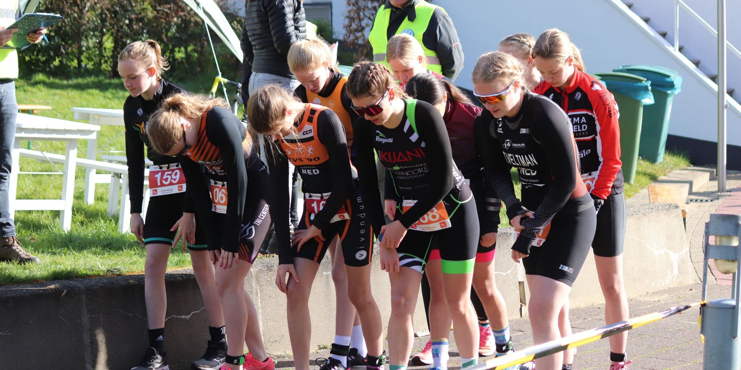 jjc-ttarnhem-2022-scaled Jonge triathleten aan de start, in loopuitrusting