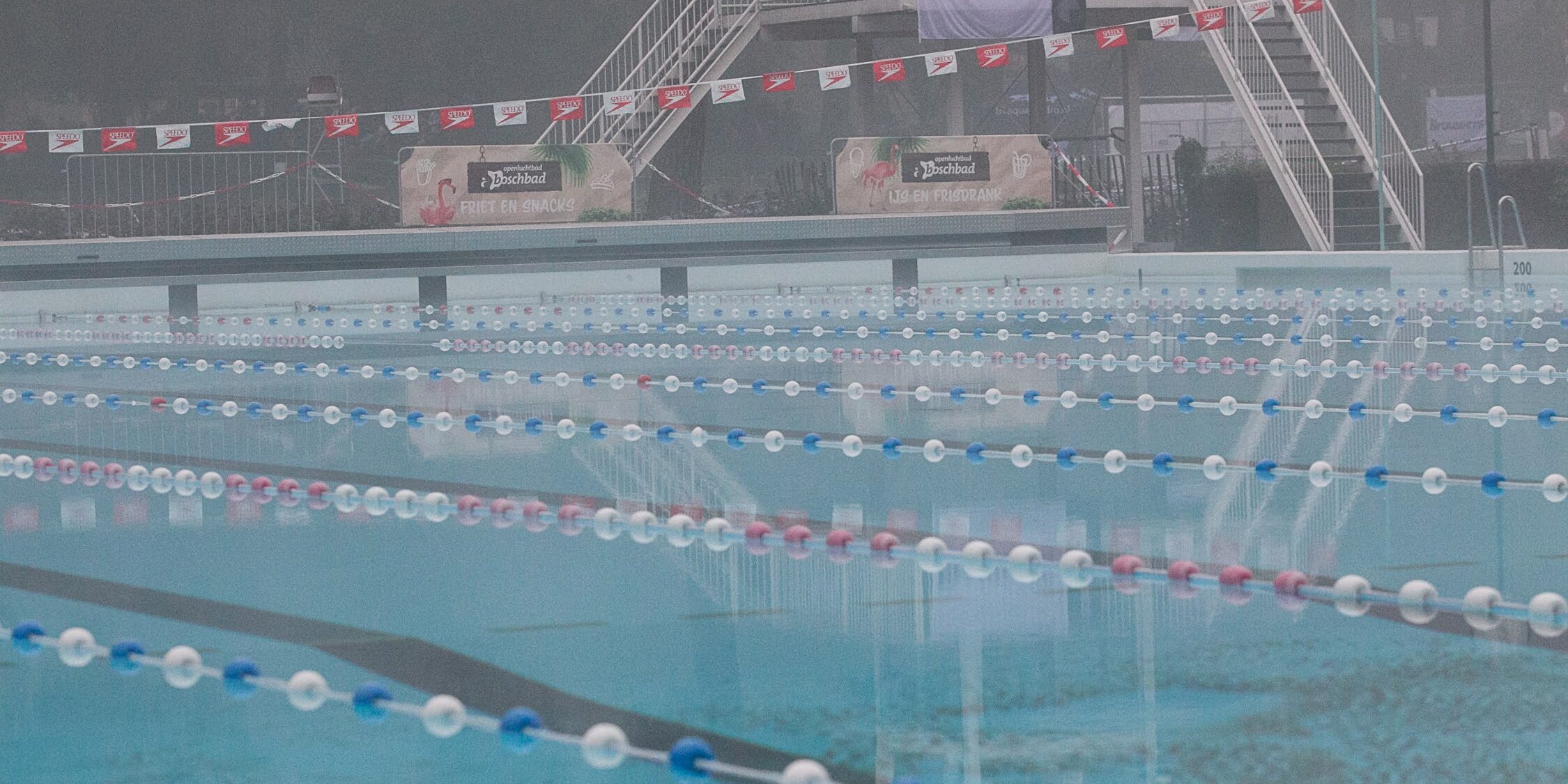 TriApeldoorn_LeegBoschbad Zwembad met lijnen